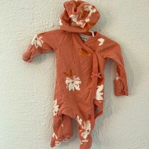 Newborn button up onesie with hat